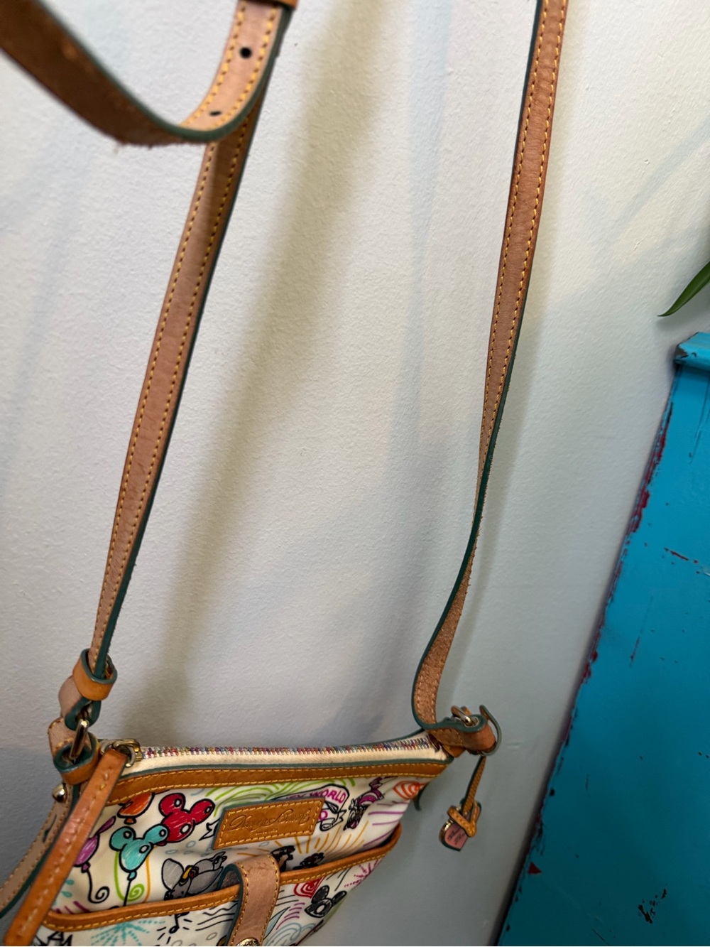 Disney Dooney Bourke Sketch Crossbody Bag Heart Charm Mickey Castle Nylon Purse - Picture 4 of 16